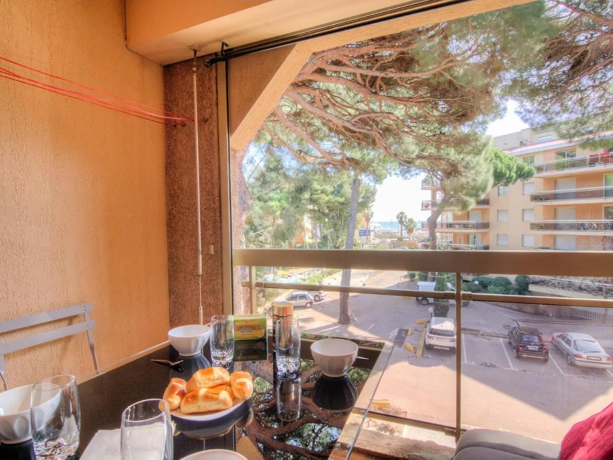 Apartment Les Regatiers By Interhome contacts